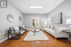 40 ANN LOUISE CRESCENT | Markham Ontario | Slide Image Two
