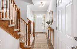 38 - 8 HEMLOCK WAY | Grimsby Ontario | Slide Image Three
