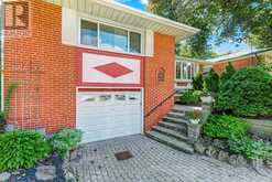 39 WANTANOPA CRESCENT | Toronto Ontario | Slide Image Four