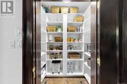20 GRENADIER HEIGHTS | Toronto Ontario | Slide Image Nine