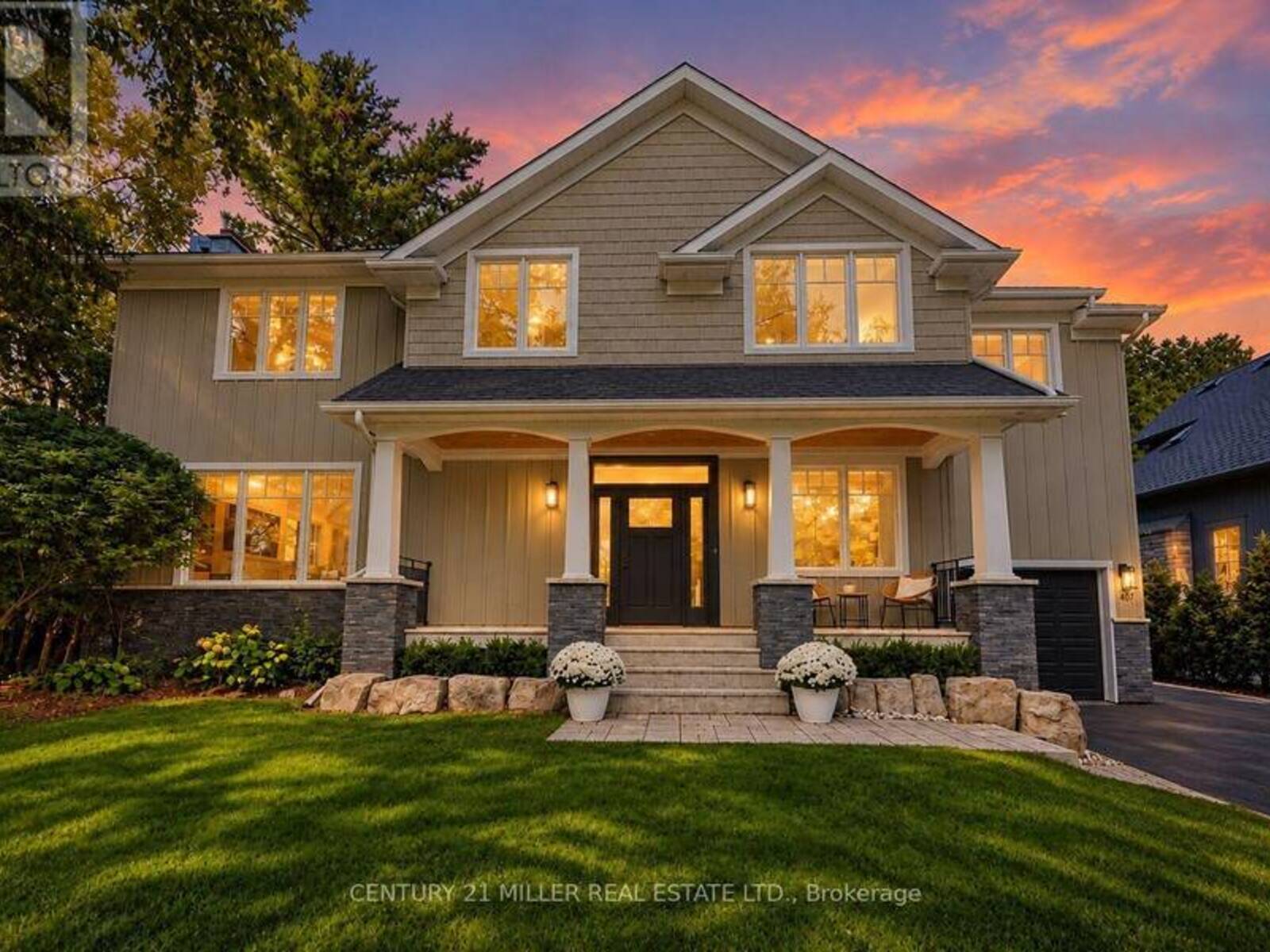 407 MAPLE GROVE DRIVE, Oakville, Ontario L6J 4V8
