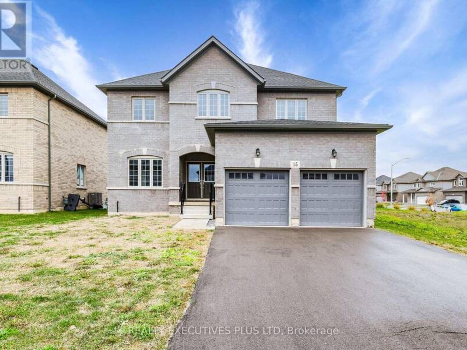 15 VENTURE WAY, Thorold, Ontario L2V 0G9