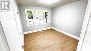 7 HARDALE CRESCENT | Hamilton Ontario | Slide Image Ten