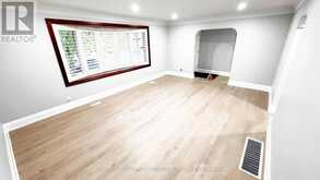 7 HARDALE CRESCENT | Hamilton Ontario | Slide Image Nine
