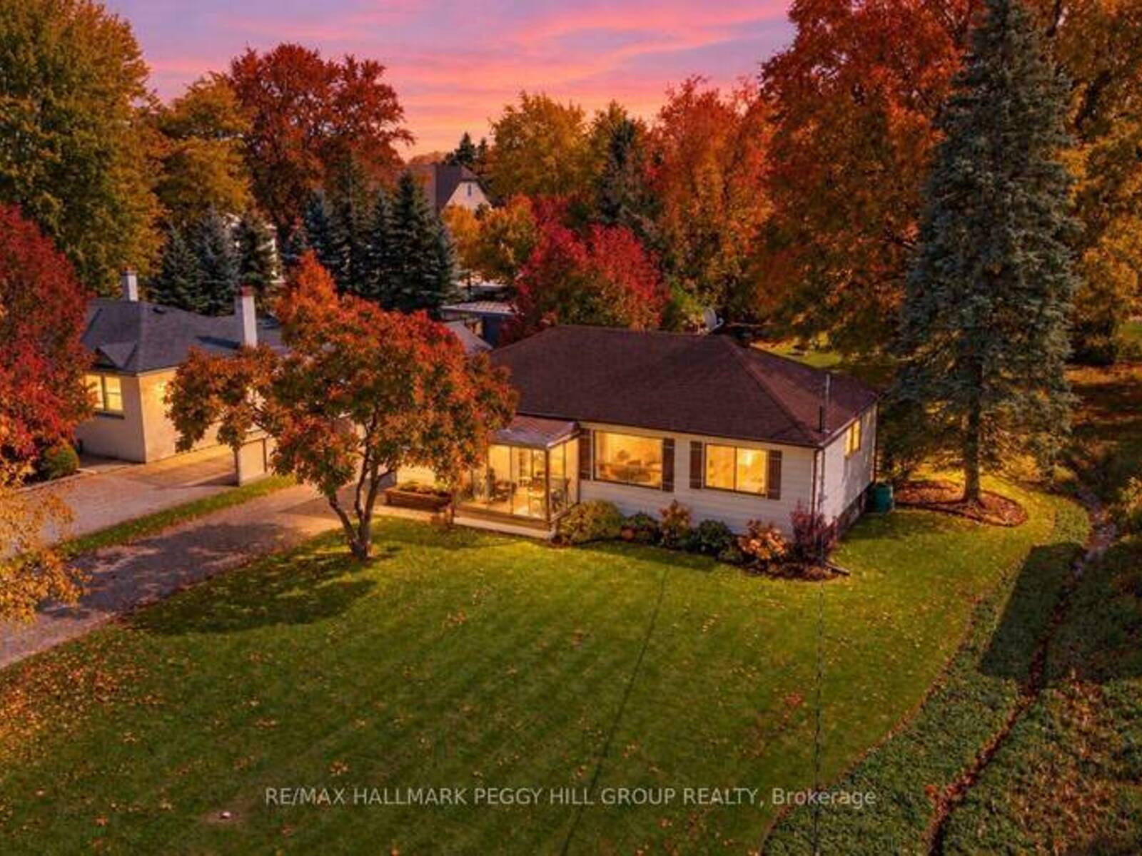 17 FARIS AVENUE, Nobleton, Ontario L0G 1N0