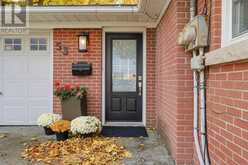 53 LIVINGSTON AVENUE | Grimsby Ontario | Slide Image Three