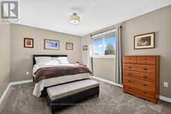 4 VANCE CRESCENT | Hamilton Ontario | Slide Image Fifteen
