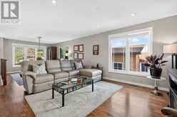 4 VANCE CRESCENT | Hamilton Ontario | Slide Image Nine