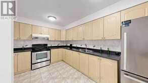 25 TREETOPS COURT | Toronto Ontario | Slide Image Nine