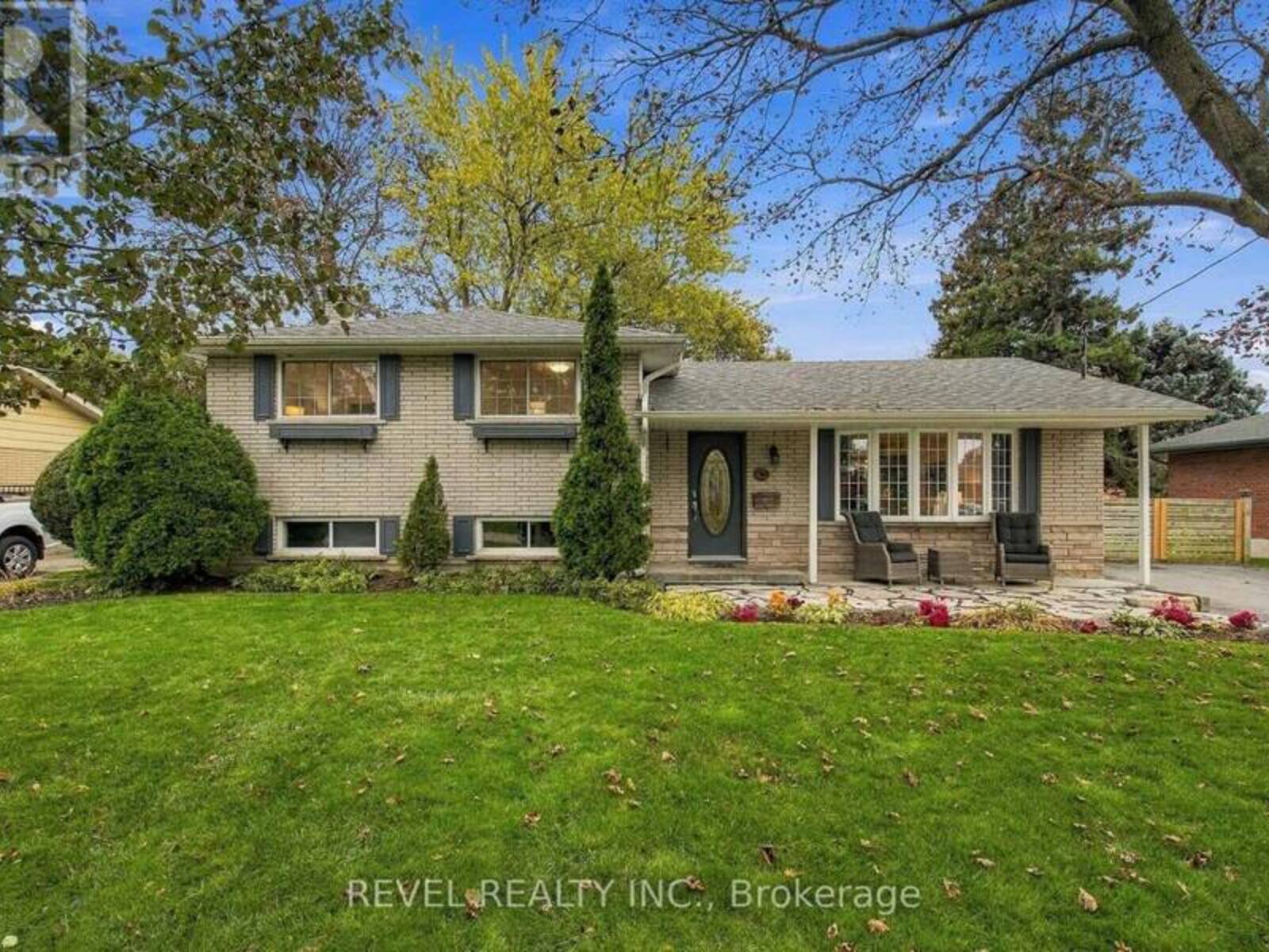 70 PARKWAY CRESCENT, Clarington, Ontario L1C 1C1