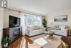 22 PAINSWICK CRESCENT | Toronto Ontario | Slide Image Eight