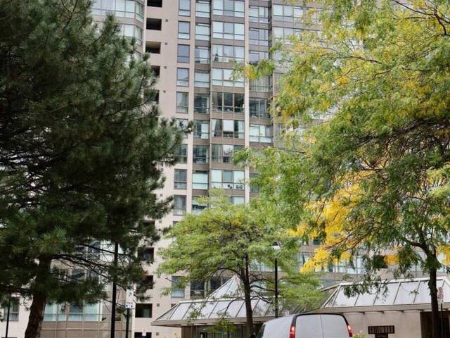 802 - 3233 EGLINTON AVENUE E Toronto Ontario, M1J 3N6 - 3 Bedrooms Condo For Sale