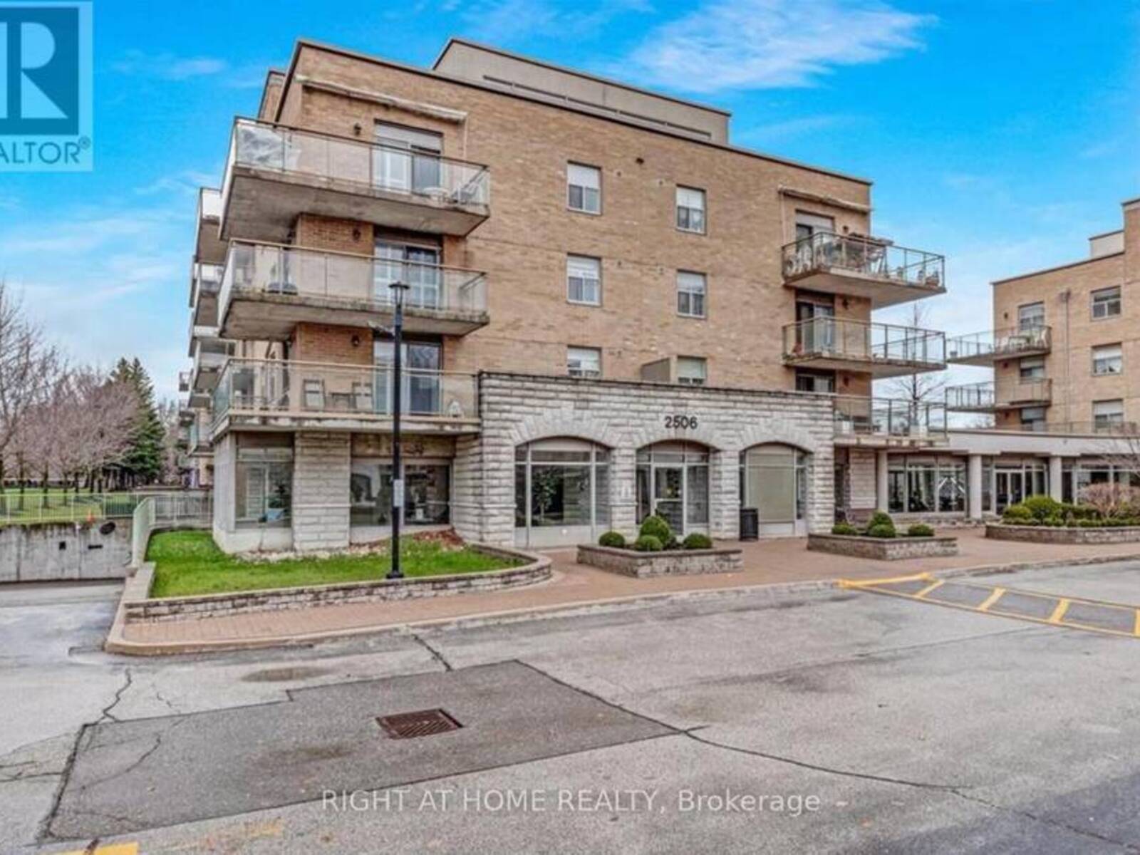 501 - 2506 RUTHERFORD ROAD, Vaughan, Ontario L4K 5N4