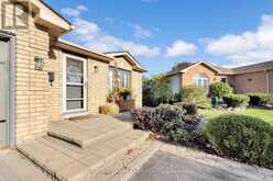 24 RUNDLE CRESCENT | Barrie Ontario | Slide Image Three