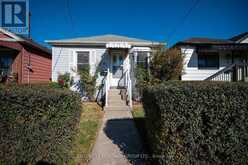 21 HARRISON AVENUE | Hamilton Ontario | Slide Image Four