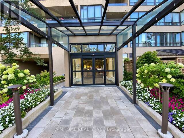 1428 - 32 CLARISSA DRIVE Richmond Hill Ontario, L4C 9R7 - 2 Bedrooms Condo For Sale
