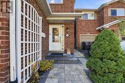 24 HUNTLEY COURT | Brampton Ontario | Slide Image Three