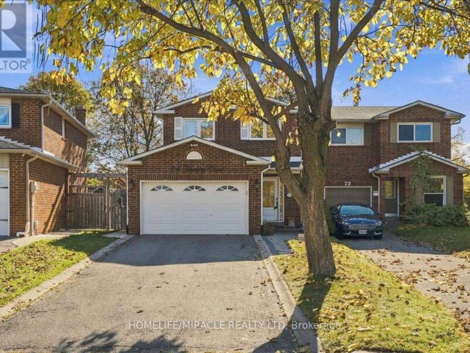 24 HUNTLEY COURT, Brampton, Ontario L6Z 1X8