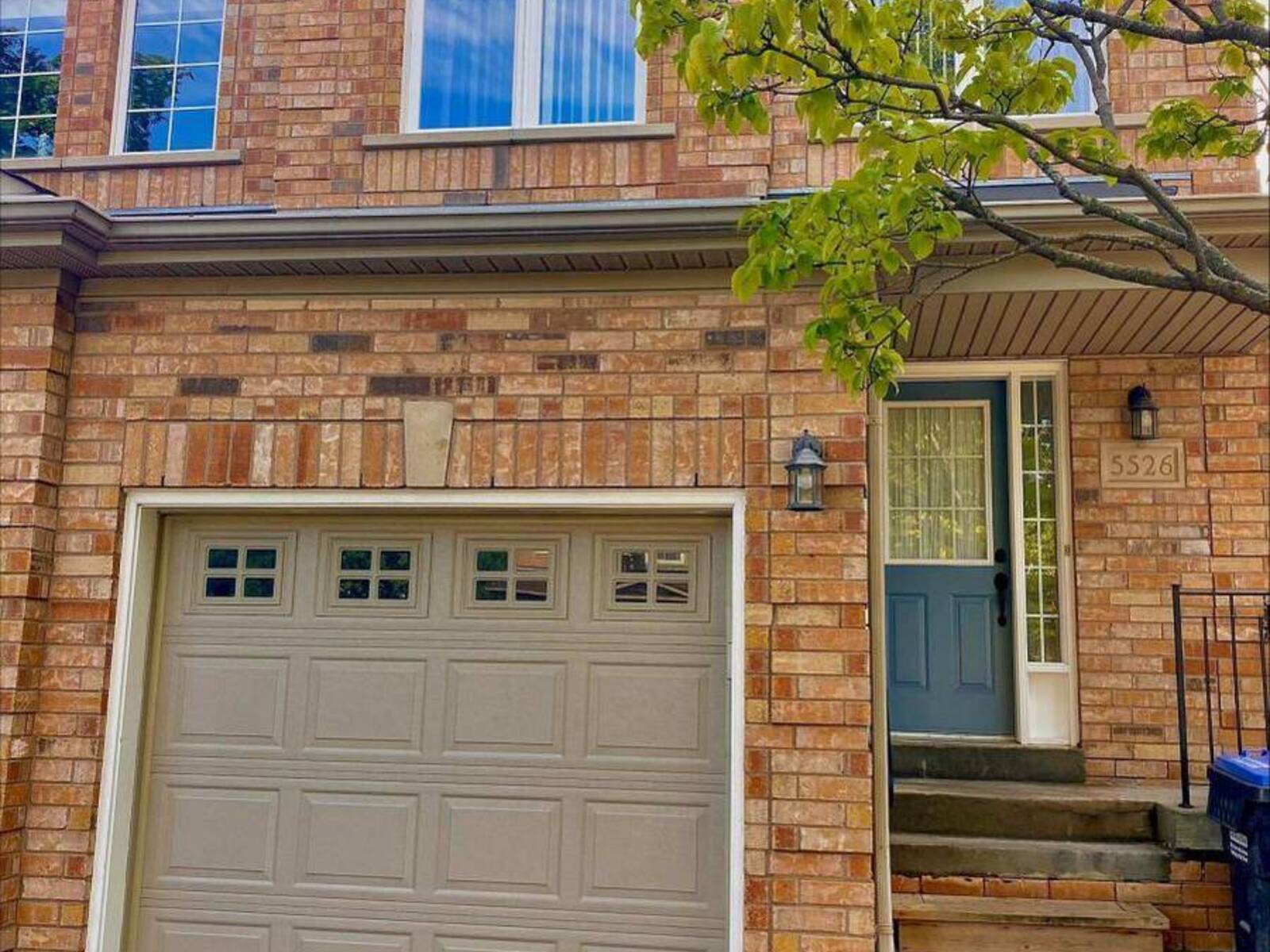 5526 CREDITRISE PLACE W, Mississauga, Ontario L5M 6E3