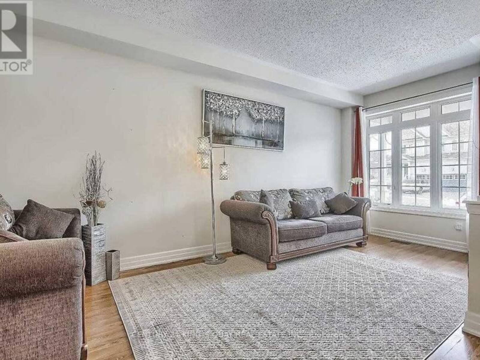 5 BARDAWILL AVENUE, Georgina, Ontario L4P 0E7