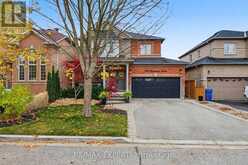 206 BIRKSHIRE DRIVE | Aurora Ontario | Slide Image Three