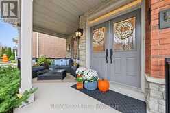 206 BIRKSHIRE DRIVE | Aurora Ontario | Slide Image Six