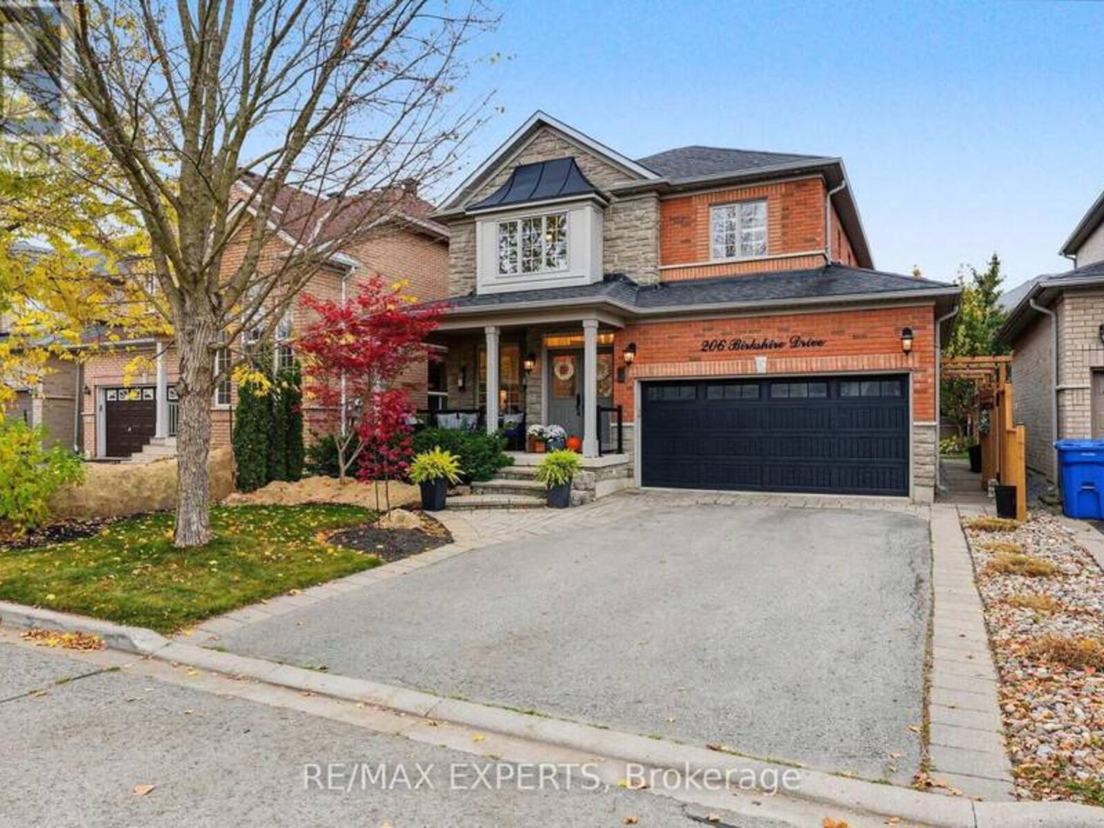 206 BIRKSHIRE DRIVE, Aurora, Ontario L4G 7R8