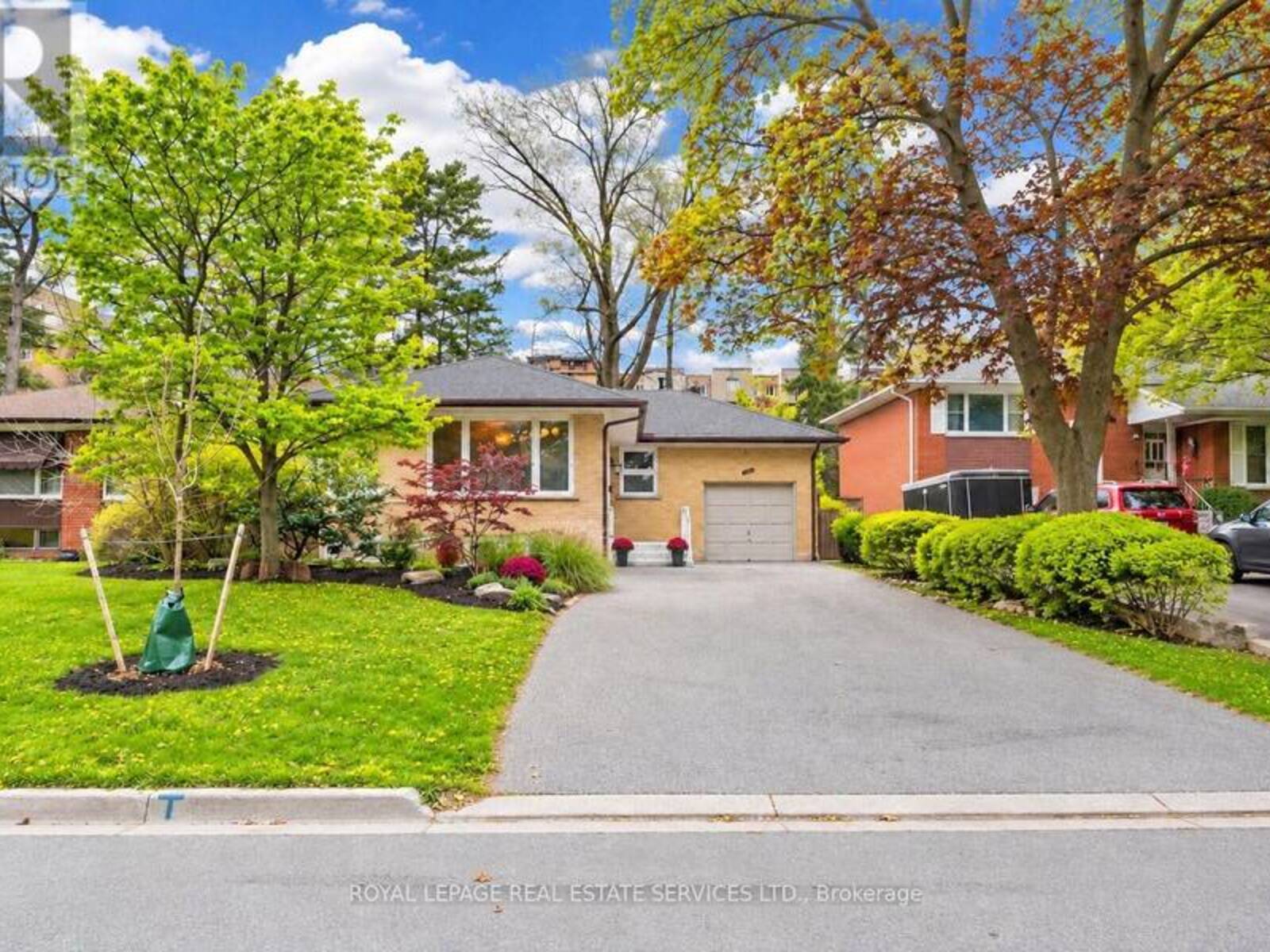 3009 O'HAGAN DRIVE, Mississauga, Ontario L5C 2C4