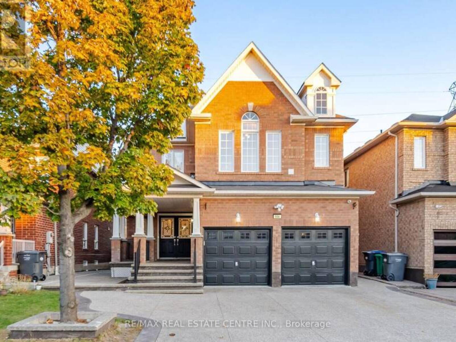 604 ORANGE WALK CRESCENT, Mississauga, Ontario L5R 0A3