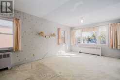 6 STAG HILL DRIVE | Toronto Ontario | Slide Image Twelve