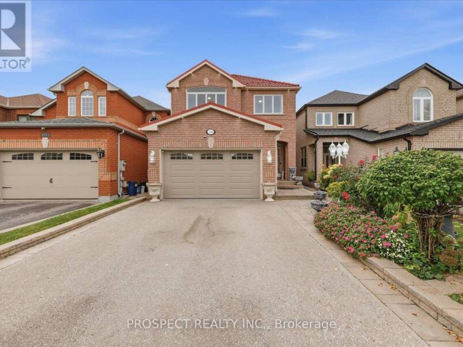 218 SYLWOOD CRESCENT, Vaughan, Ontario L6A 2P9