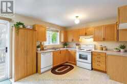 26 SUNDEW DRIVE | Barrie Ontario | Slide Image Four