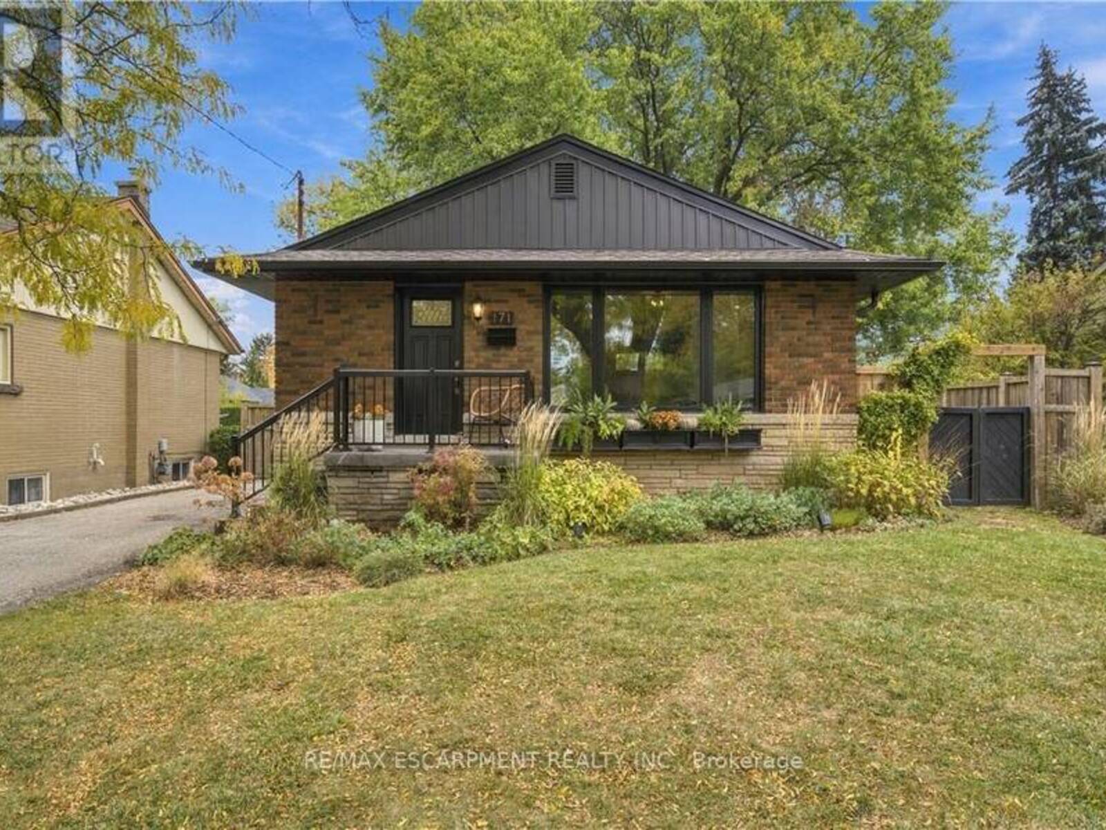 171 WEST 25TH STREET, Hamilton, Ontario L9C 4X6