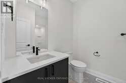 8735 HARLYN COMMON | Niagara Falls Ontario | Slide Image Nineteen