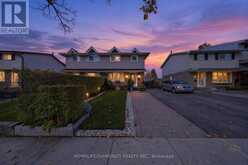 30 THE COUNTRY WAY | Kitchener Ontario | Slide Image One