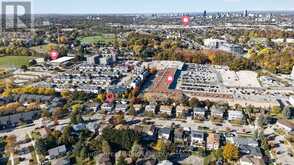 30 THE COUNTRY WAY | Kitchener Ontario | Slide Image Eight