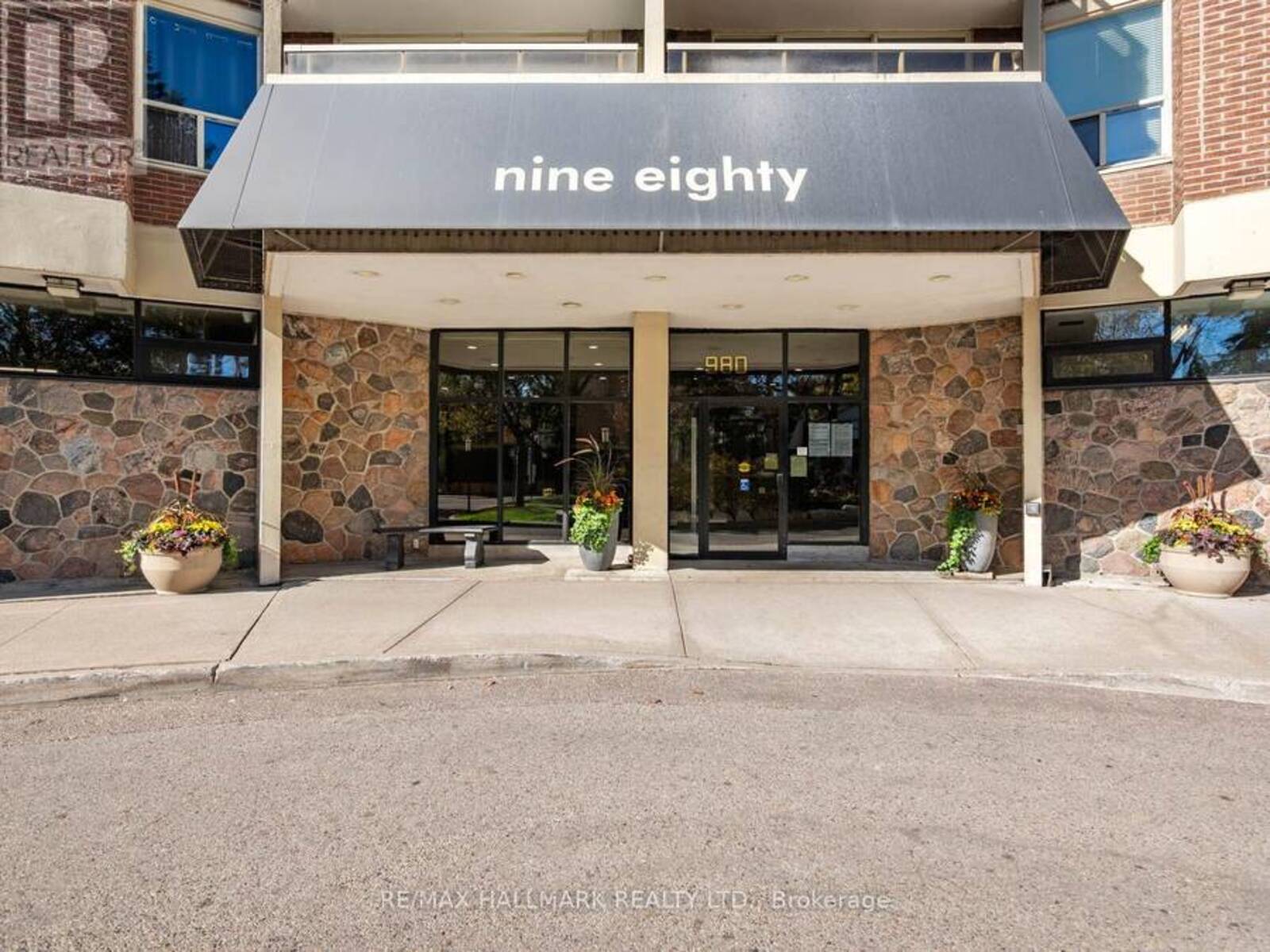 2102 - 980 BROADVIEW AVENUE, Toronto, Ontario M4K 3Y1