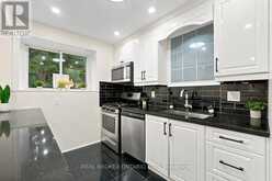 27 COLLINSGROVE ROAD | Toronto Ontario | Slide Image Eight