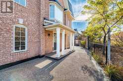 102 DECKER HOLLOW CIRCLE | Brampton Ontario | Slide Image Eleven
