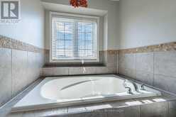 102 DECKER HOLLOW CIRCLE | Brampton Ontario | Slide Image Forty
