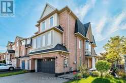 102 DECKER HOLLOW CIRCLE | Brampton Ontario | Slide Image Six