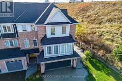 102 DECKER HOLLOW CIRCLE | Brampton Ontario | Slide Image Nine