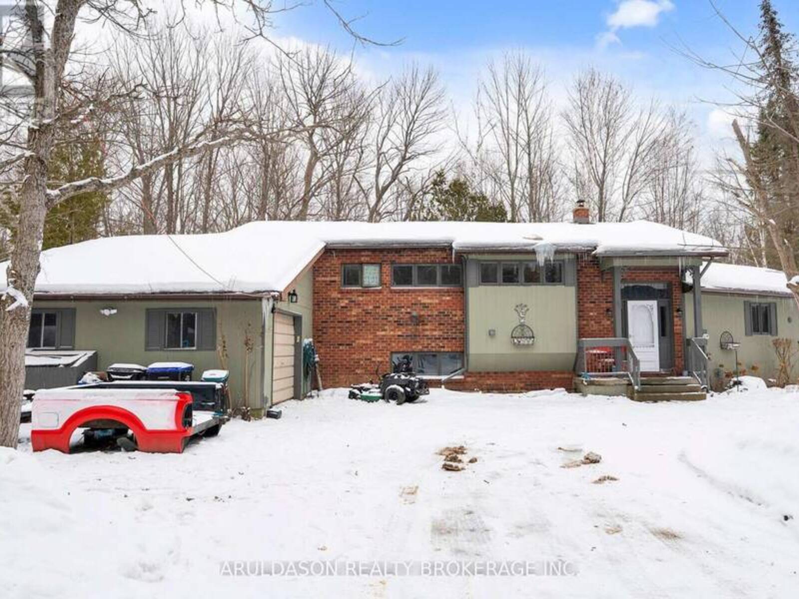 1208 BIRCHCLIFFE CRESCENT, Orillia, Ontario L3V 6H4