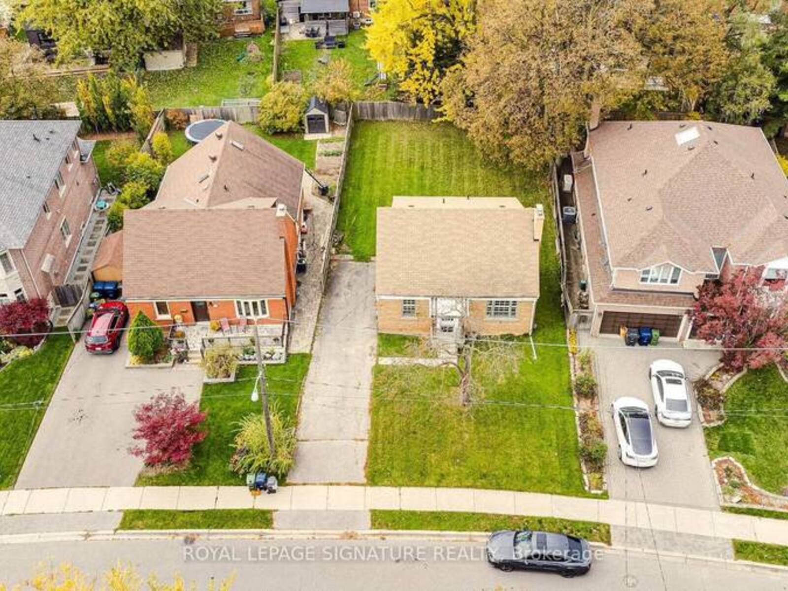 20 SILVERTON AVENUE, Toronto, Ontario M3H 3E6