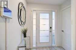 16 BEAUMONT PLACE | Vaughan Ontario | Slide Image Two
