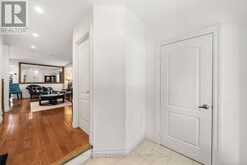 1002 OAKTREE CRESCENT | Newmarket Ontario | Slide Image Eleven