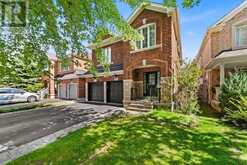 1002 OAKTREE CRESCENT | Newmarket Ontario | Slide Image Four