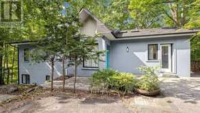 7 GREENBROOK DRIVE | Toronto Ontario | Slide Image Three