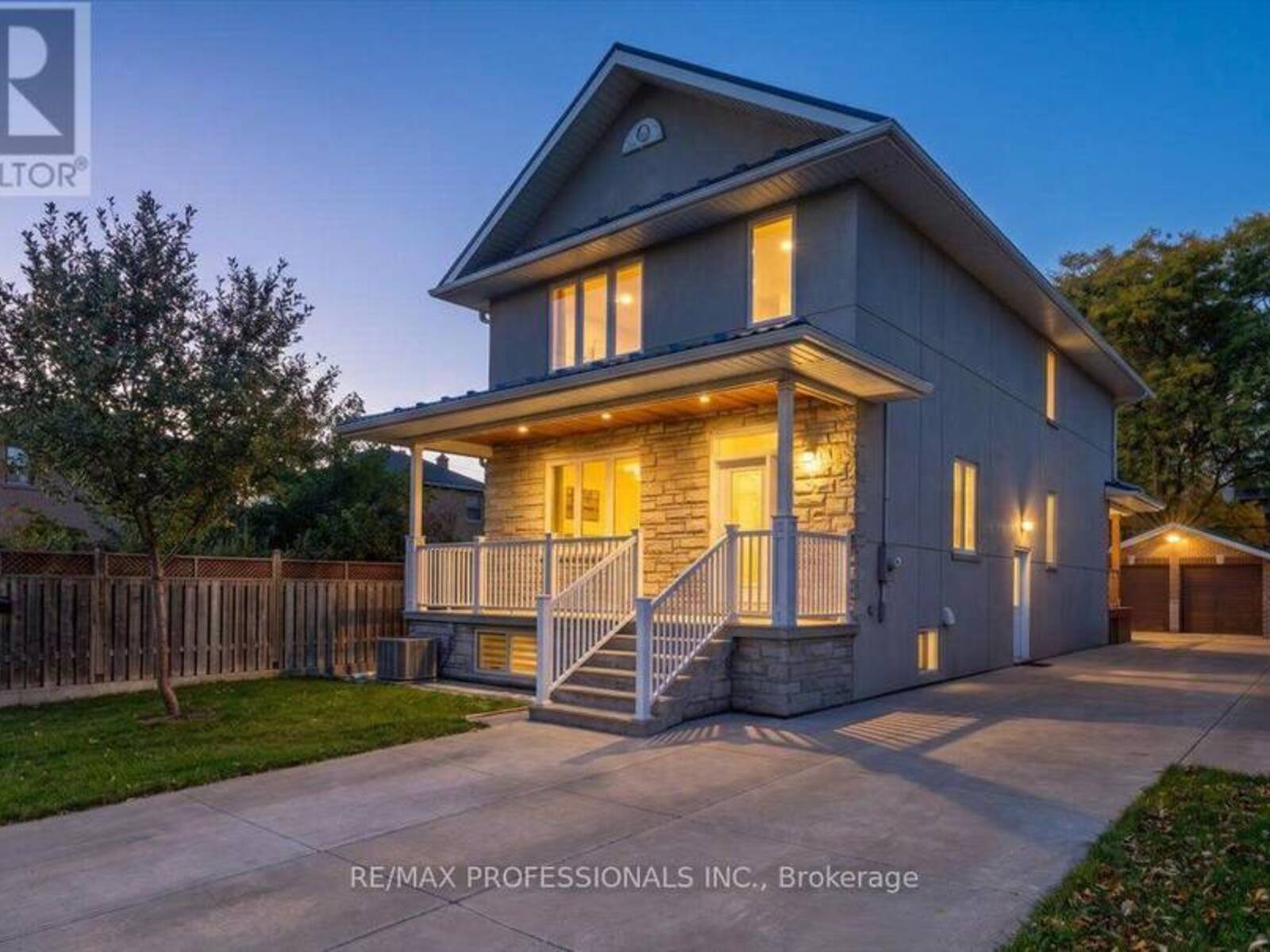 3 GAIR DRIVE, Toronto, Ontario M8W 4P2