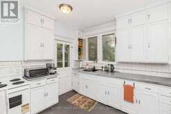 208 HOLTON AVENUE S | Hamilton Ontario | Slide Image Nineteen